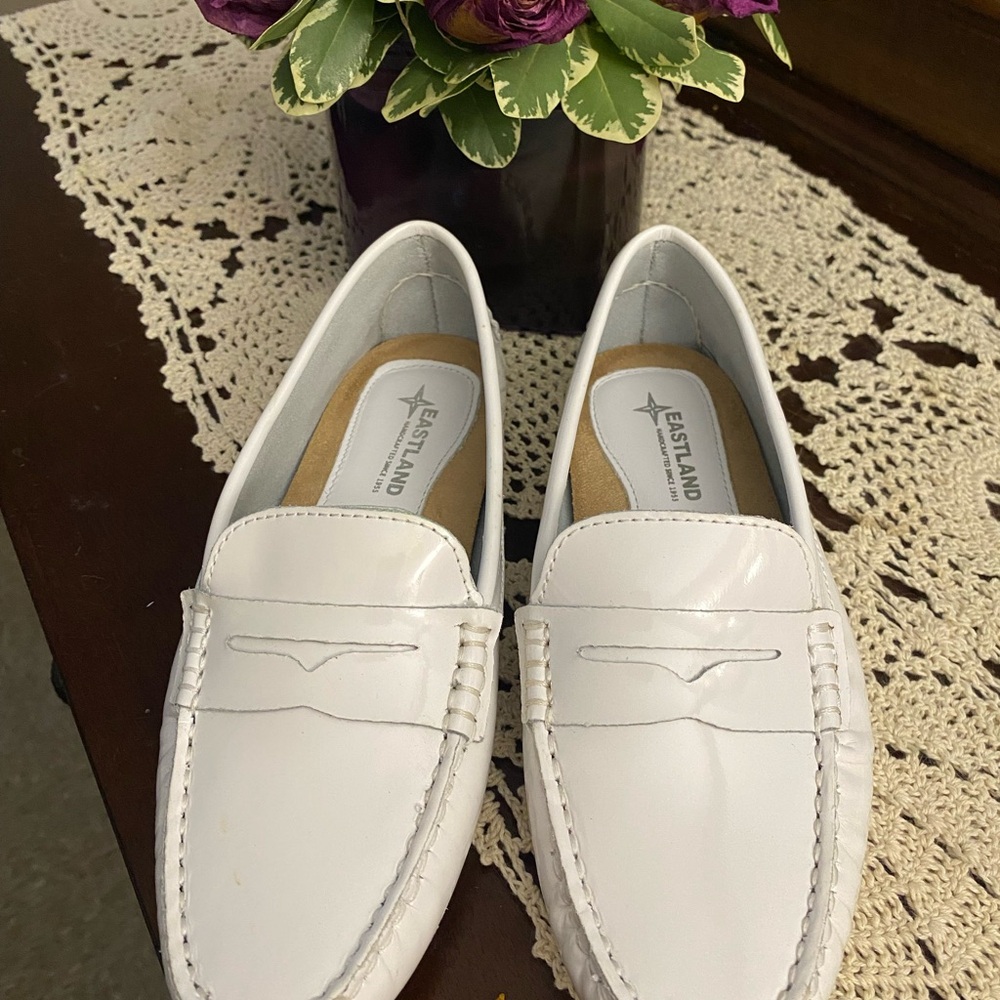Eastland White Leather Loafers Slip-On Classic